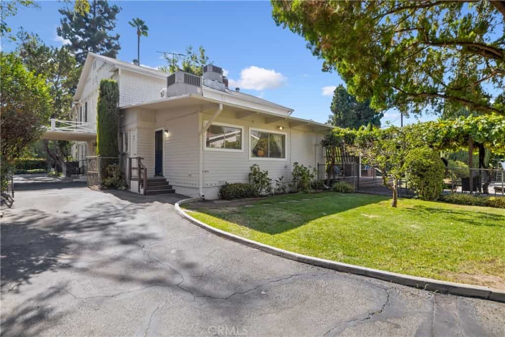 Rumah di Pasadena, California 11009982