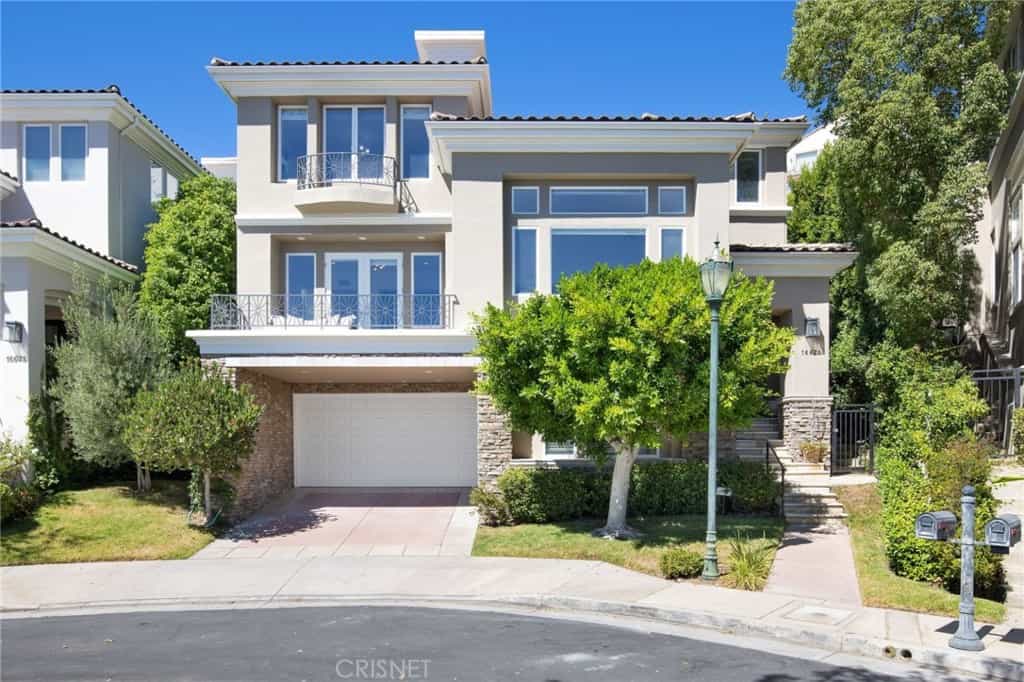 House in Topanga Beach, California 11010000