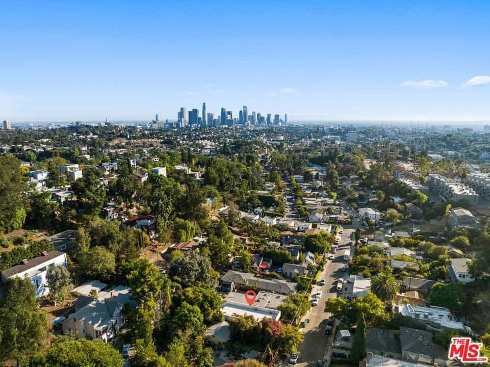 Condominium in Los Angeles, California 11010008