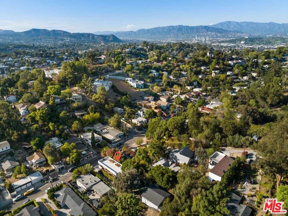 Condominium in Los Angeles, California 11010008