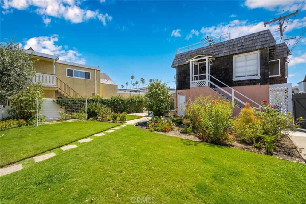 House in Seal Beach, California 11010054