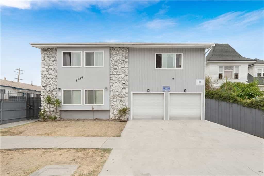 Condominium in Long Beach, California 11010079