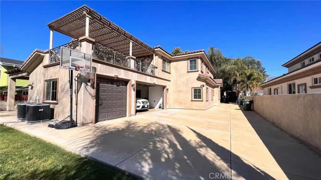 House in San Gabriel, California 11010226