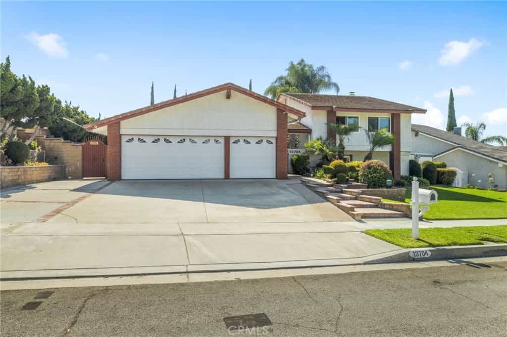 House in La Mirada, California 11010282