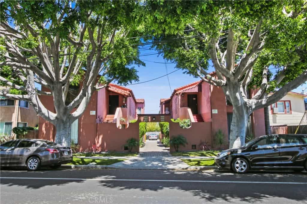 Condominium in Long Beach, California 11010335