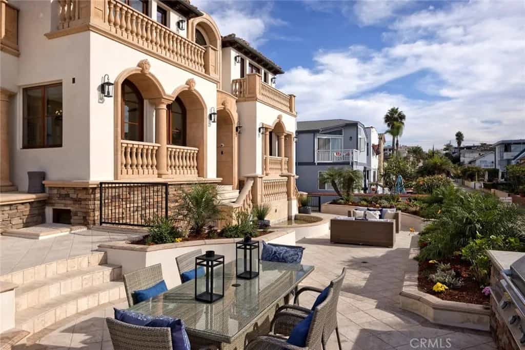 House in Hermosa Beach, California 11010347