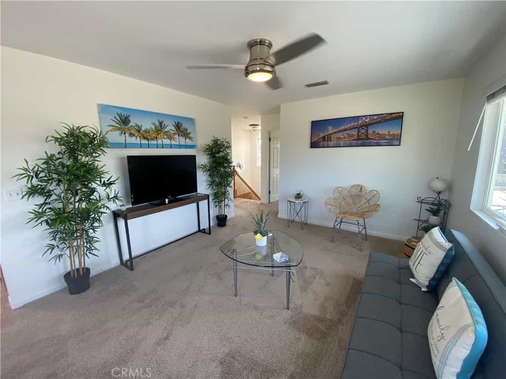 Condominium in Long Beach, California 11010368