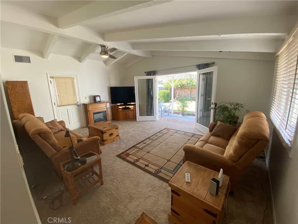 Condominium in Rossmoor, California 11010368