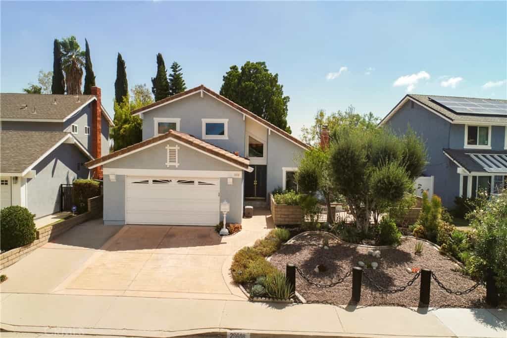House in Harbor Hills, California 11010512