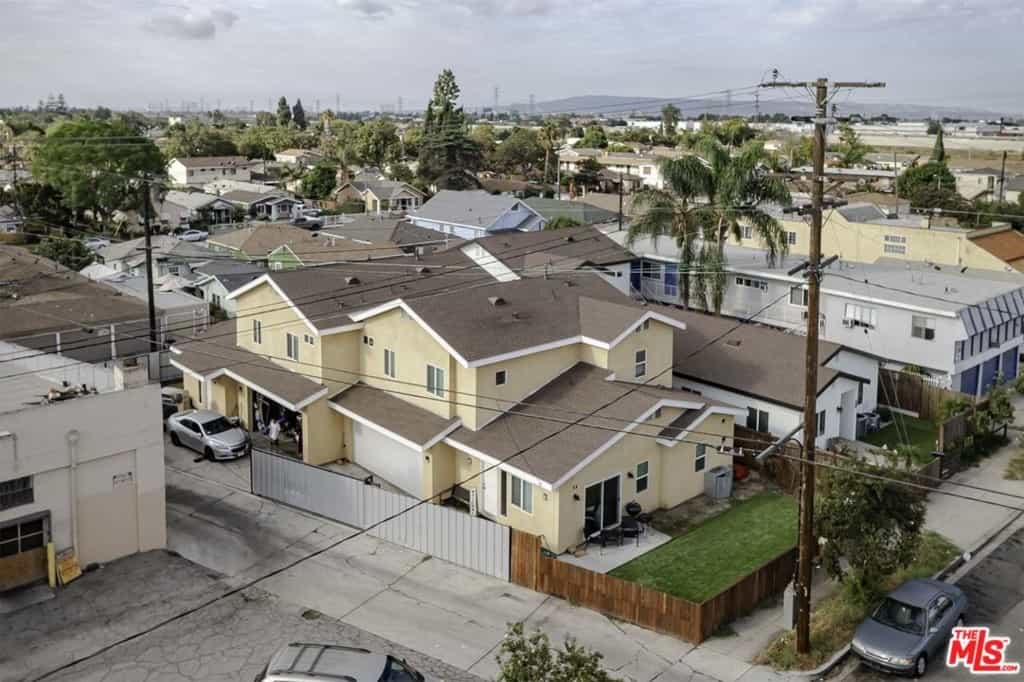 Condominium in Long Beach, California 11010540