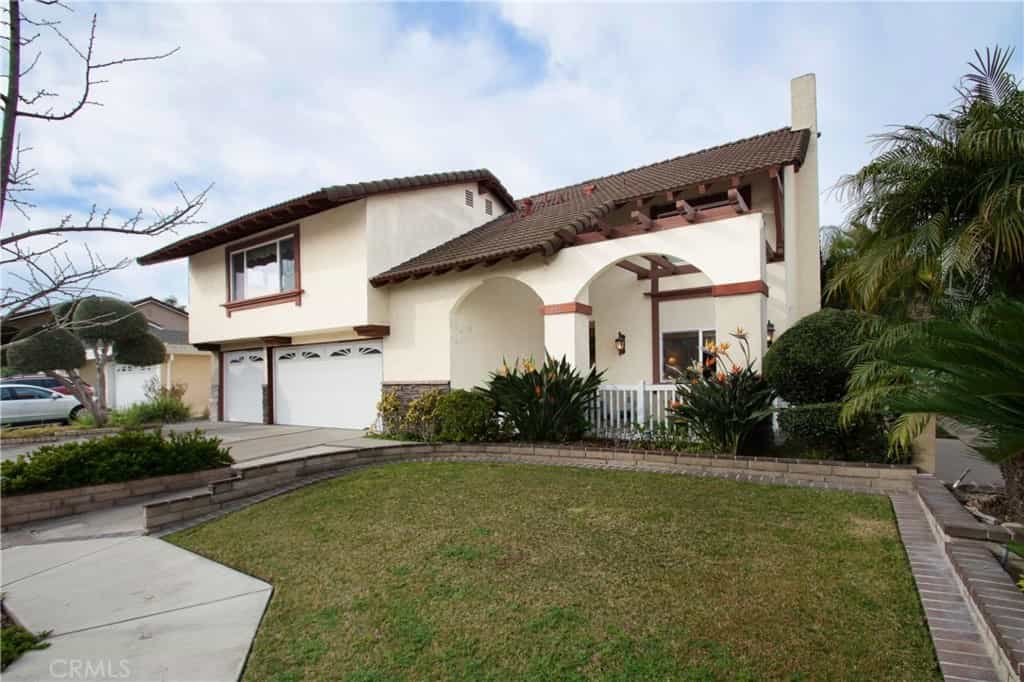 House in Cypress, California 11010557