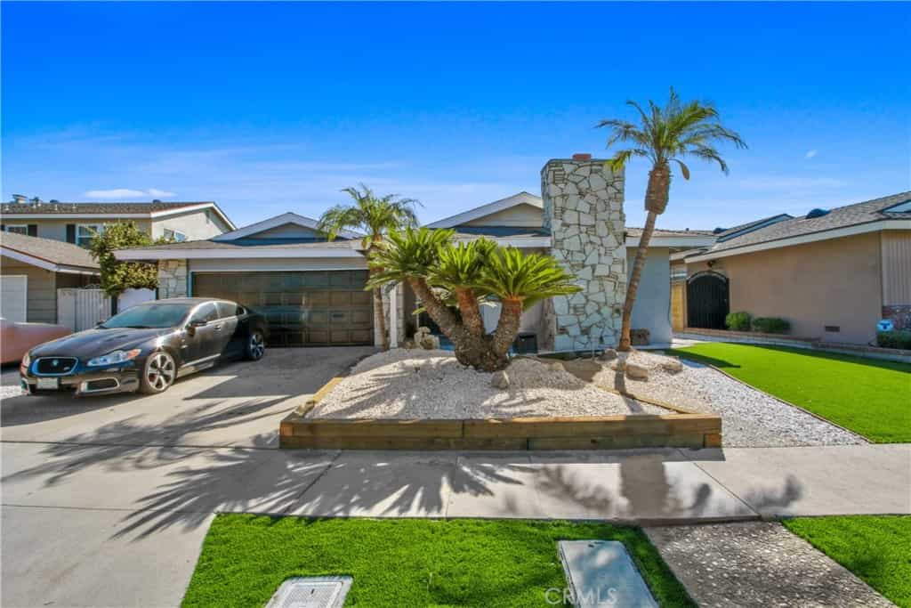 House in Long Beach, California 11010649