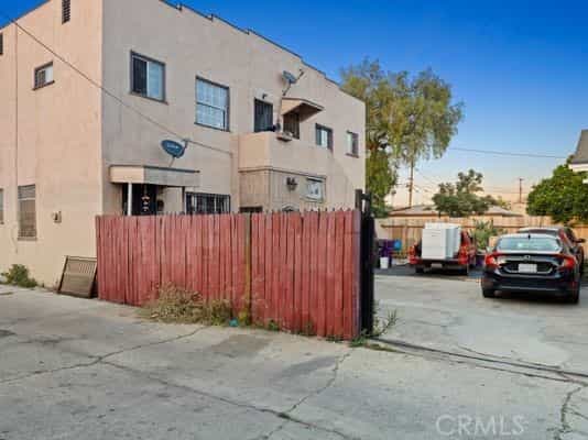 Condominium in Long Beach, California 11010694