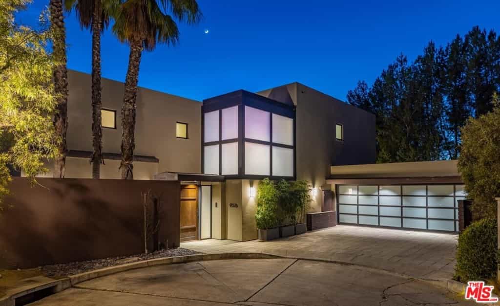Condominium in Beverly Hills, California 11010865