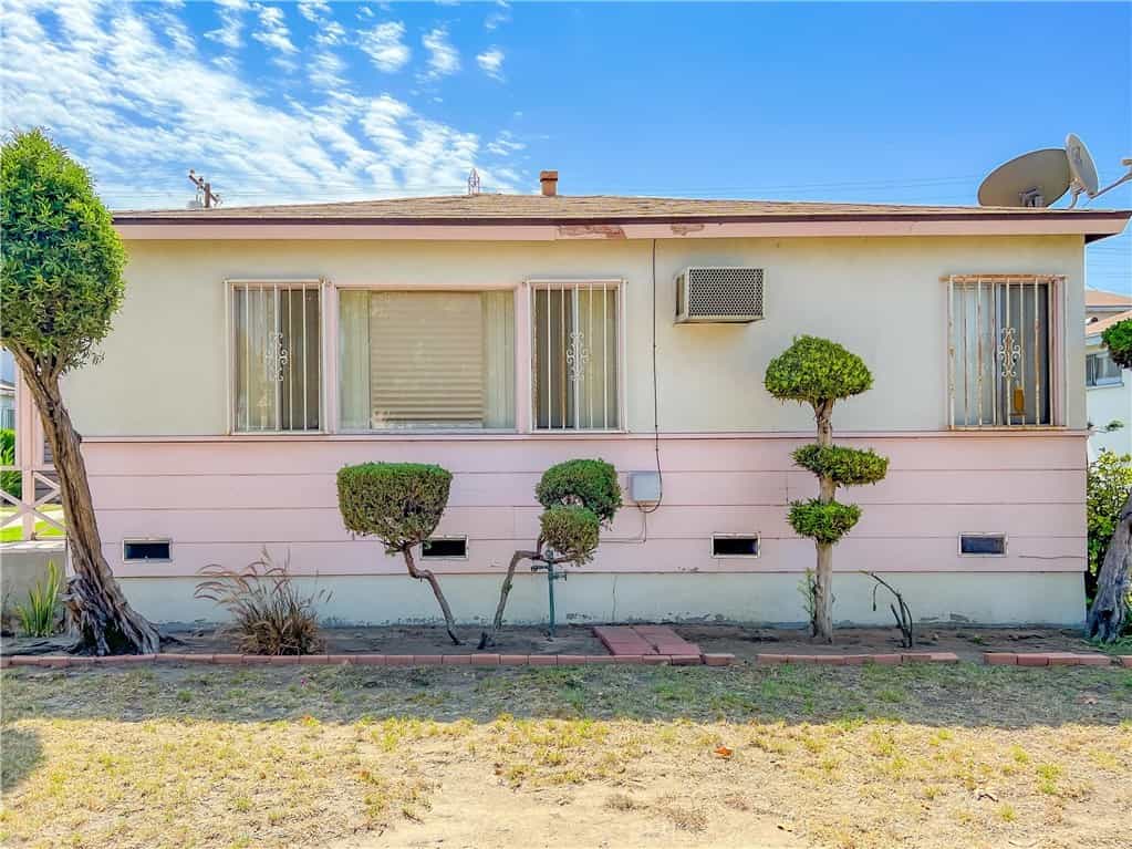 Condominium in Montebello, California 11010952
