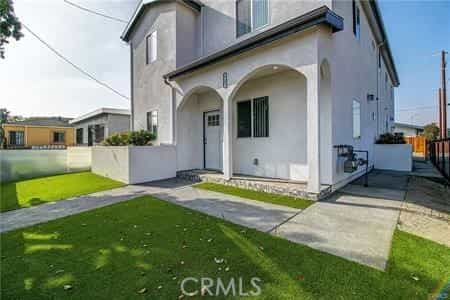 Condominium in Van Ness, California 11010954