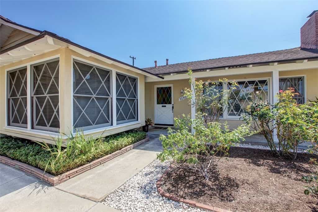 House in Los Alamitos, California 11011097