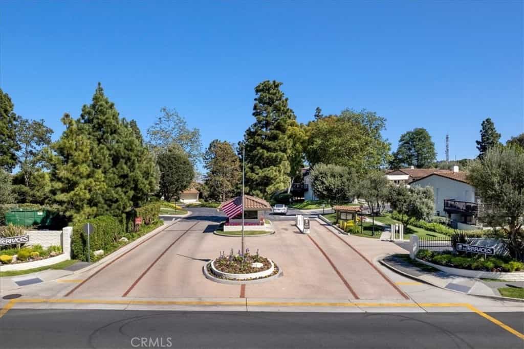 सम्मिलित में Rolling Hills Estates, California 11011146