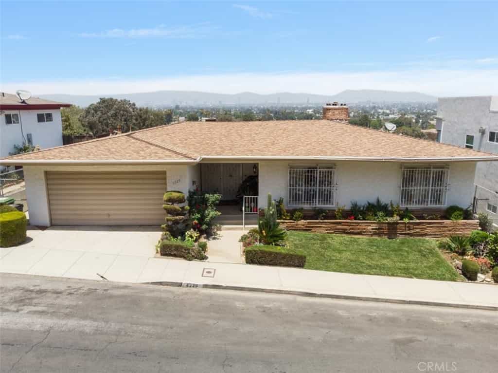 House in Baldwin Hills, California 11011175