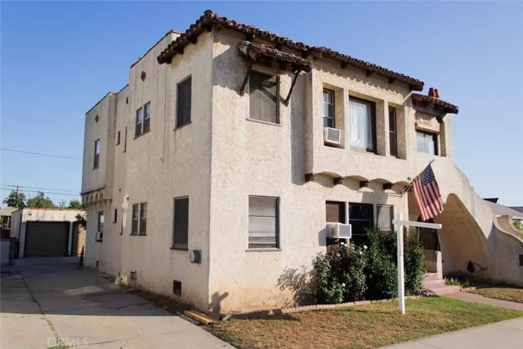 Condominium in East Los Angeles, California 11011203