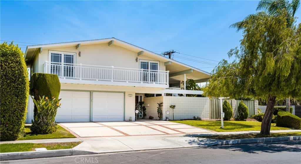 Condominium in Huntington Beach, California 11011230