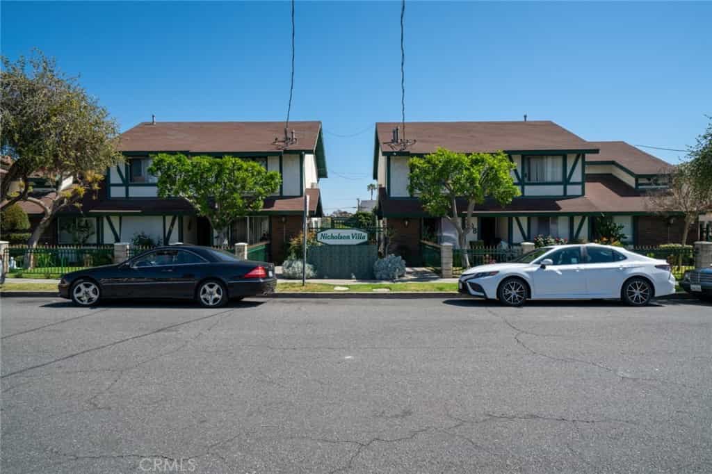 Condominium in Monterey Park, California 11011320