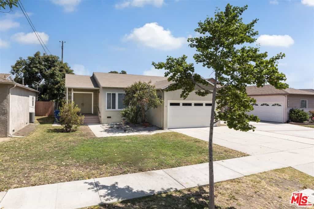 Condominium in Culver City, California 11011330