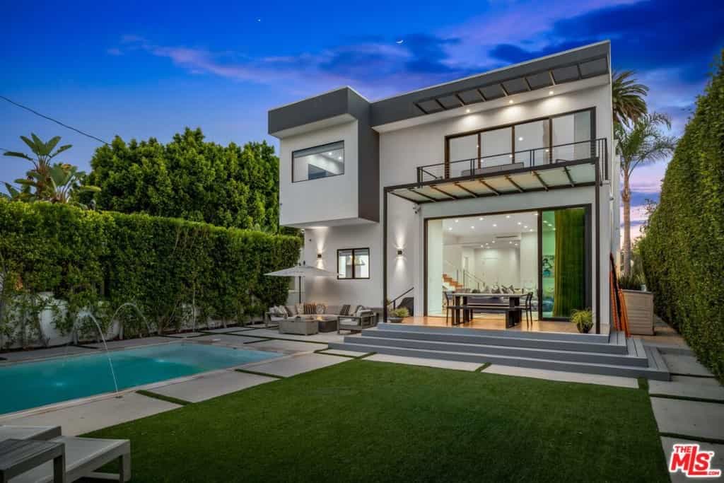House in Beverly Hills, California 11011357