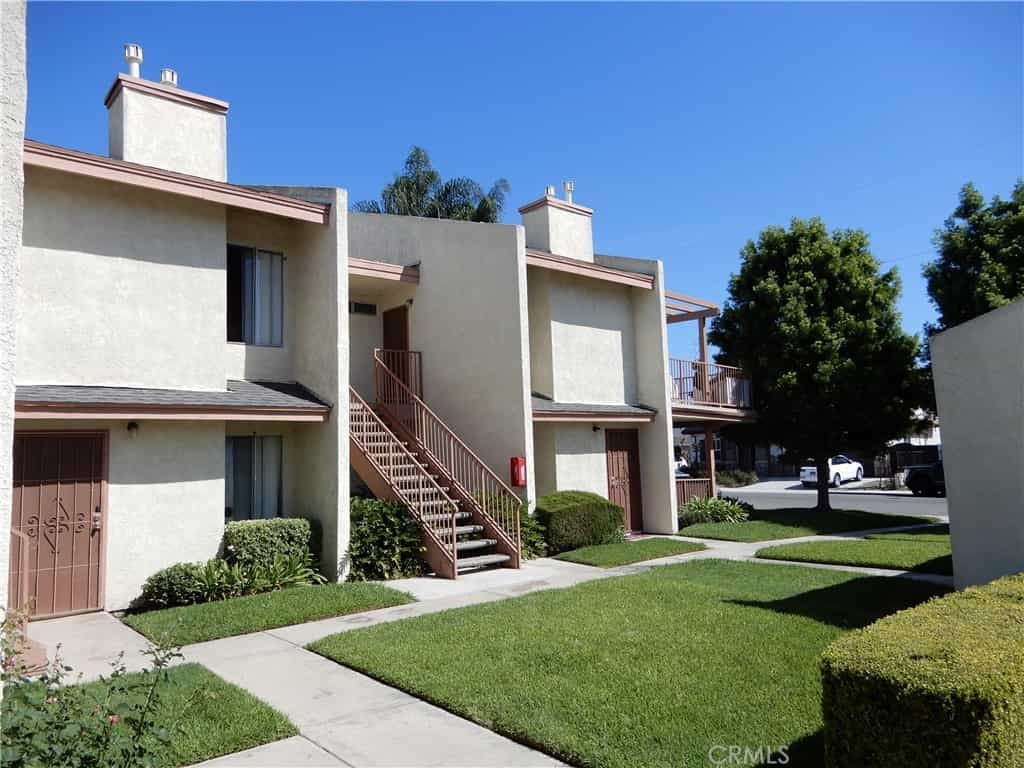 Condominium in Westminster, California 11011445