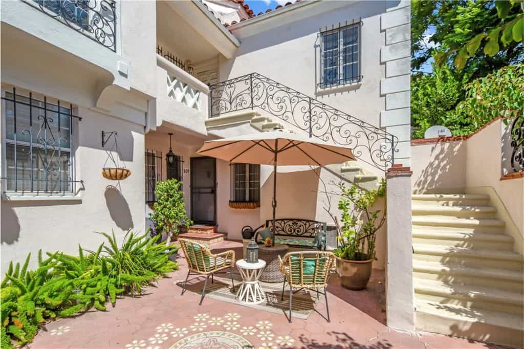 Condominium in Beverly Hills, Californië 11011604