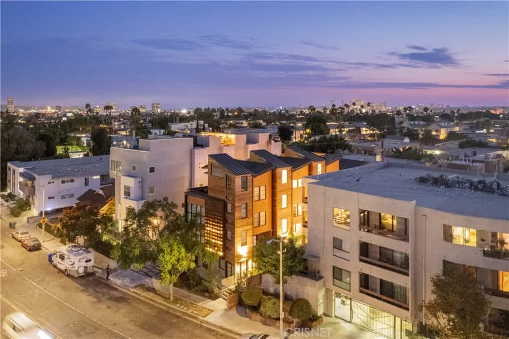 Condominium dans Hollywood Ouest, Californie 11011641
