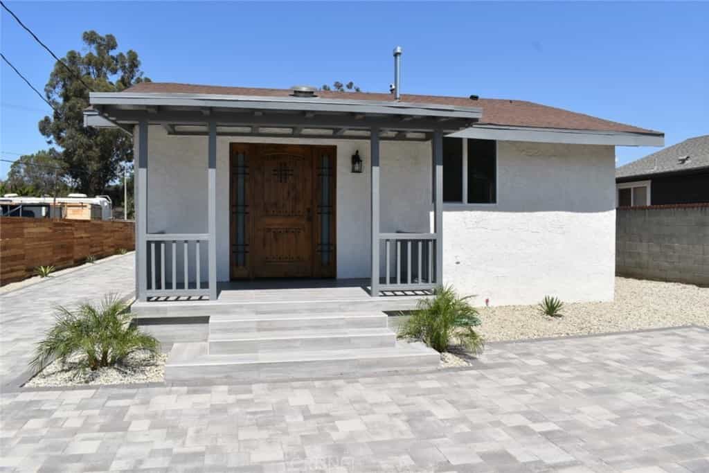 House in Adams Square, California 11011714