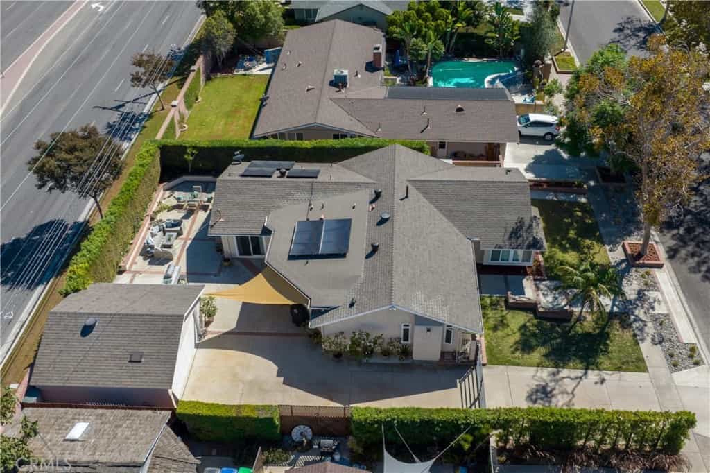 House in Los Alamitos, California 11011720