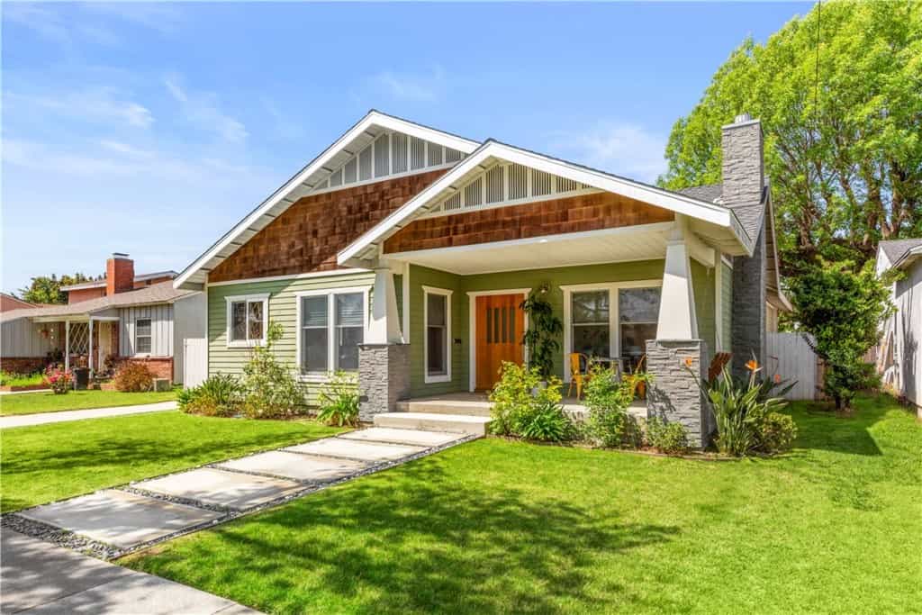 House in Lakewood, California 11011797