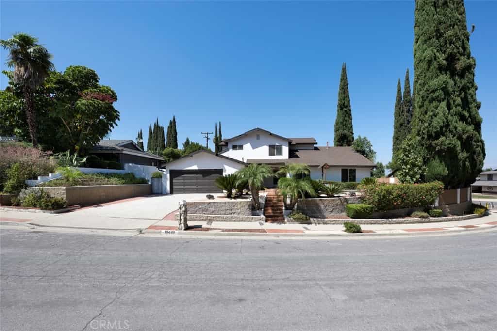 жилой дом в Гасиенда Хайтс, Калифорния 11011825