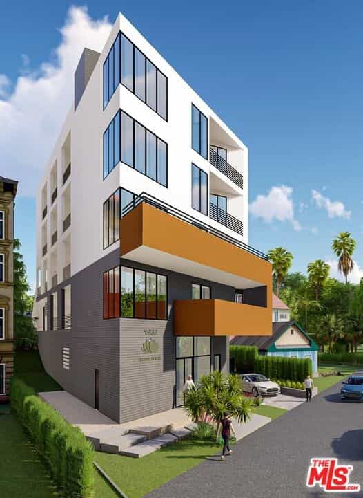 Condominium in Dayton Avenue, California 11011853