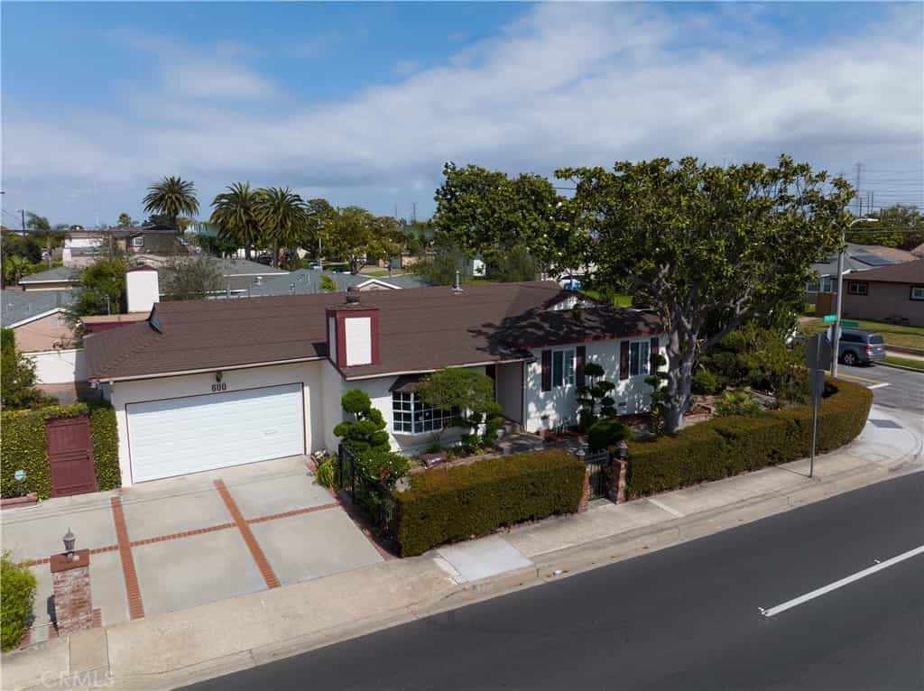 Dom w Redondo Beach, California 11011940