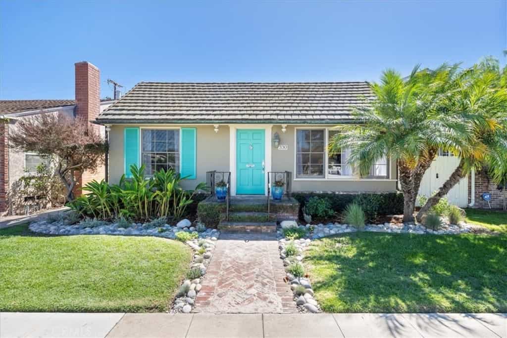 House in Long Beach, California 11012010