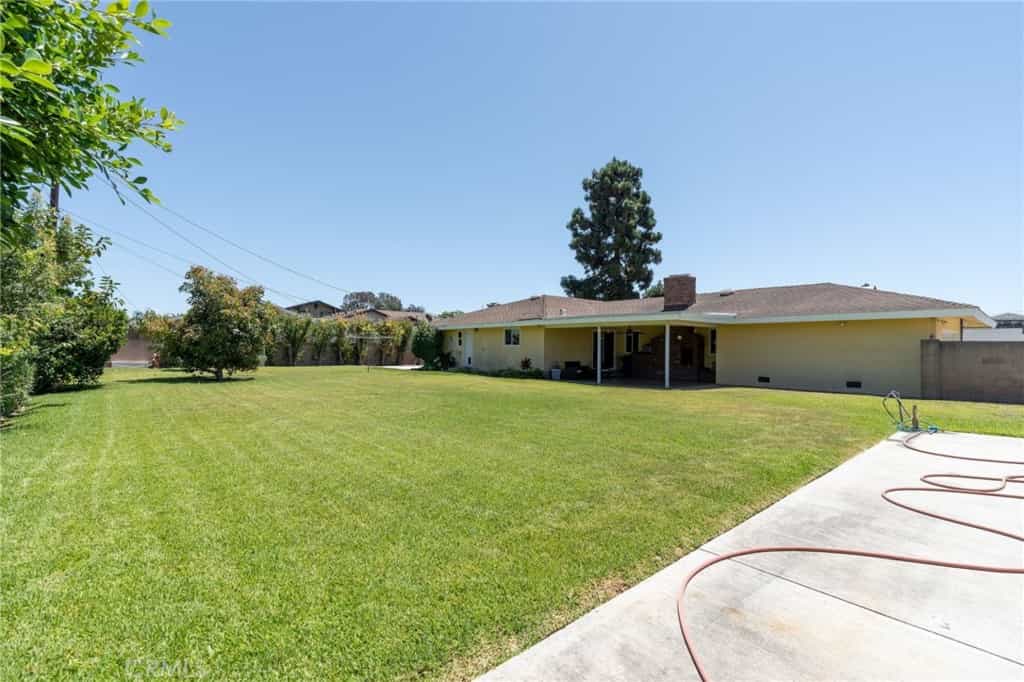 بيت في Stanton, California 11012055
