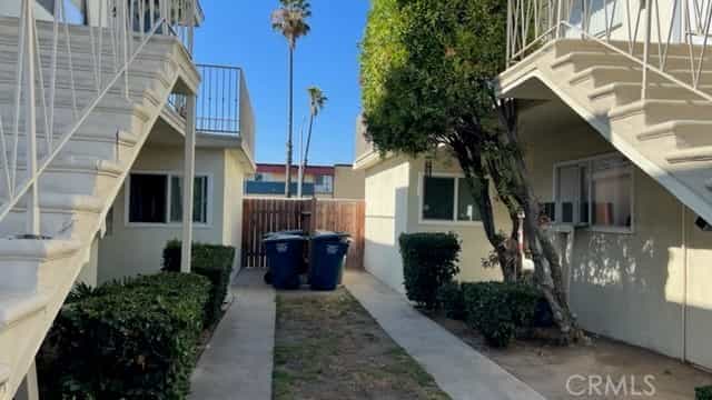 Condominium in Gardena, California 11012173