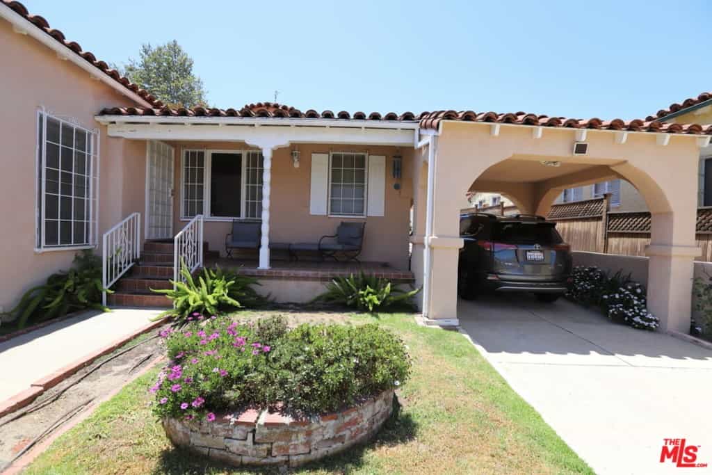 Condominium in Baldwin Hills, California 11012255