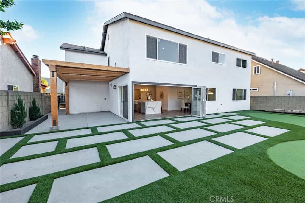 House in Cypress, California 11012267