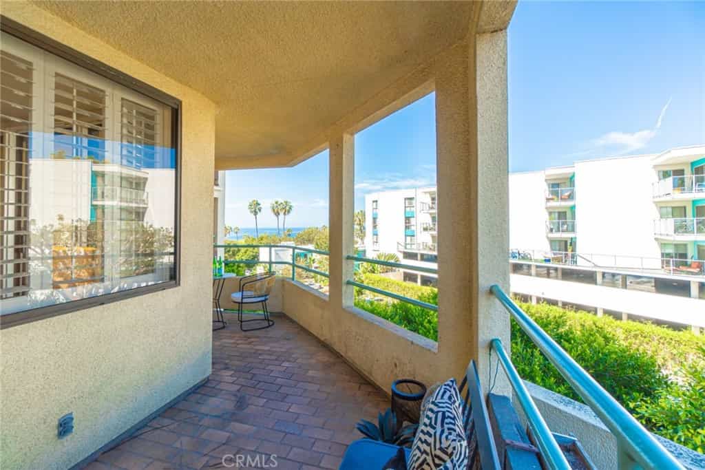 Condominium in Redondo Beach, California 11012292