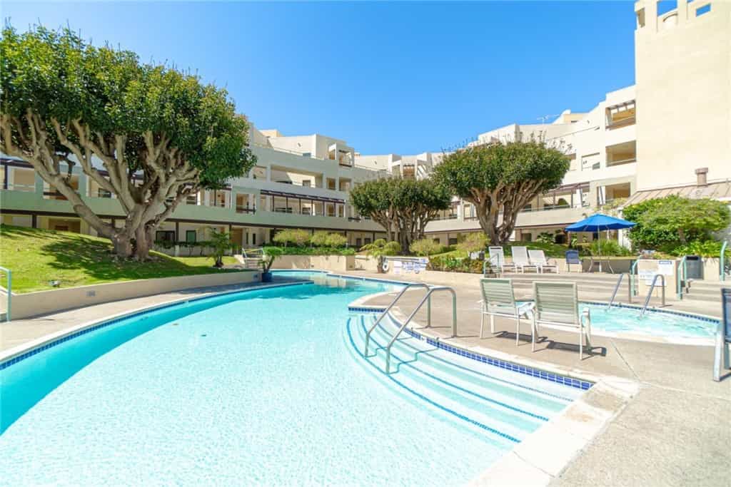 Condominium dans Redondo Beach, California 11012292