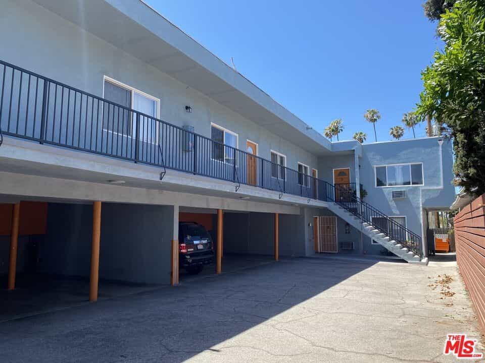 Condominium in Glendale, California 11012297