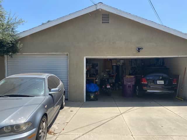 House in Long Beach, California 11012322