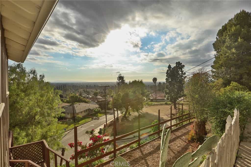 Condominium in Rose Hills, California 11012397