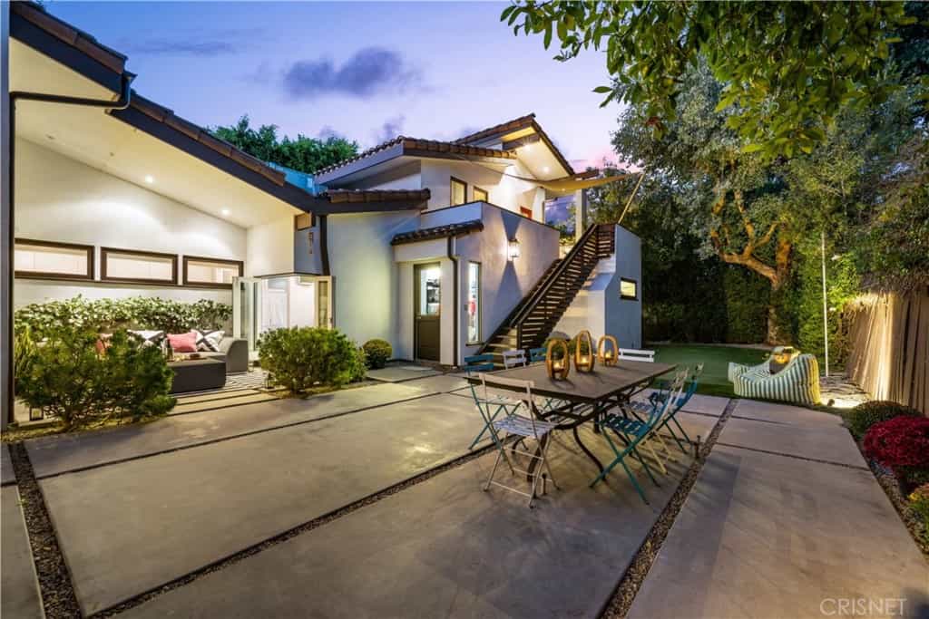 House in Los Angeles, California 11012465