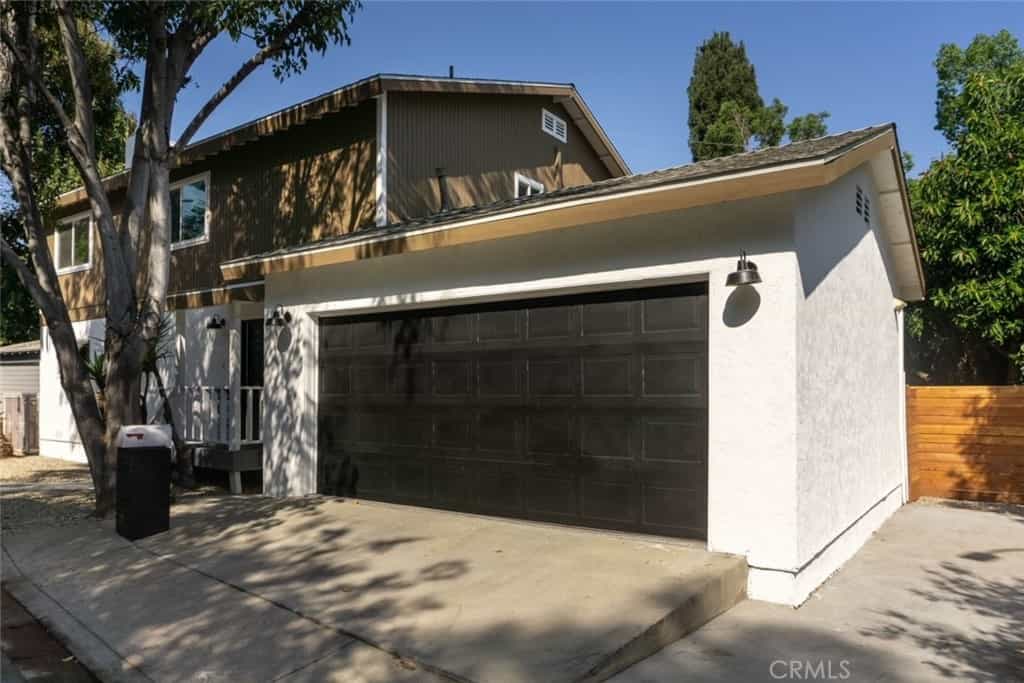 Dom w Los Angeles, California 11012472
