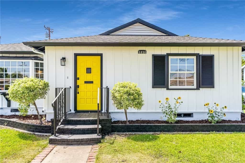 House in Long Beach, California 11012476
